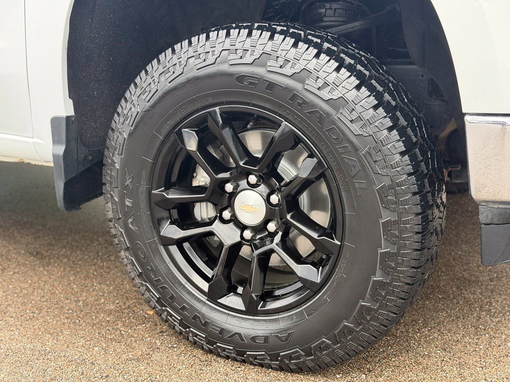 Used 2023 Chevrolet Silverado 1500 LT AWD/4WD image 26