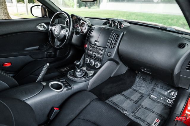 Used 2013 Nissan 370Z NISMO image 18