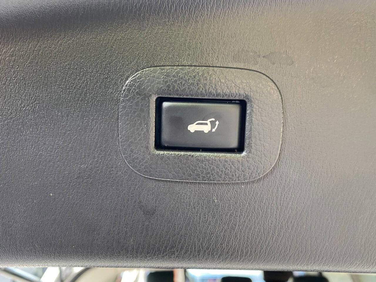 Used 2017 Nissan Armada Platinum RWD image 65