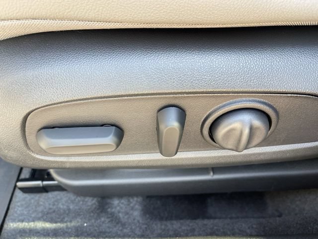 New 2026 Chevrolet Trax ACTIV w/ Sunroof Package FWD image 12