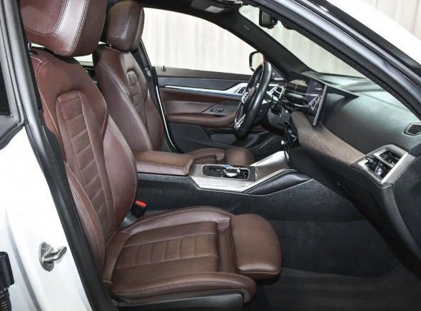 Used 2025 BMW i4 M50 w/ Premium Package image 5