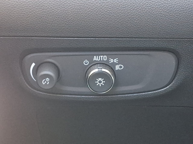 Certified 2024 Buick Encore GX Sport Touring AWD/4WD image 23