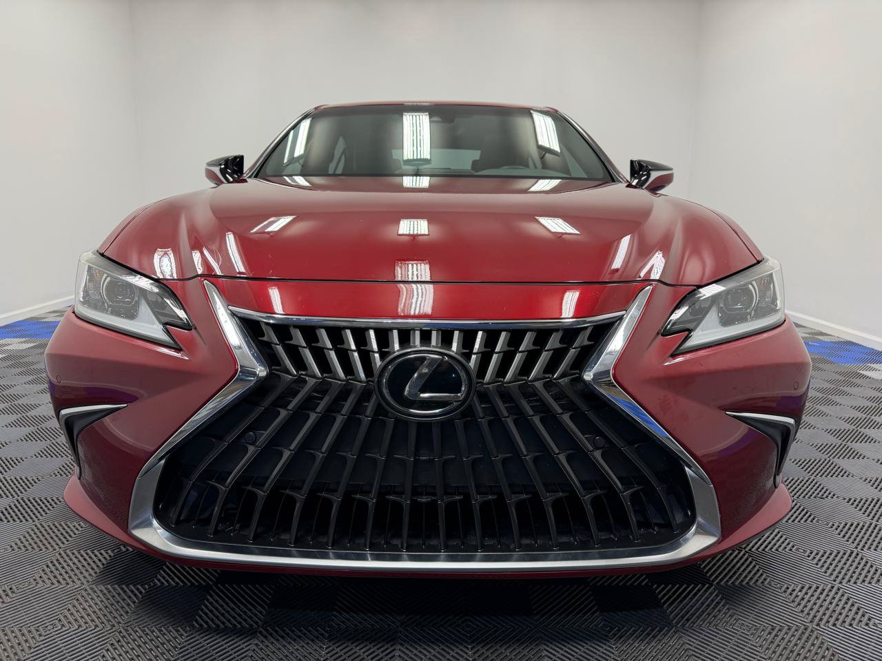 Used 2023 Lexus ES 350 w/ Premium Package FWD image 2