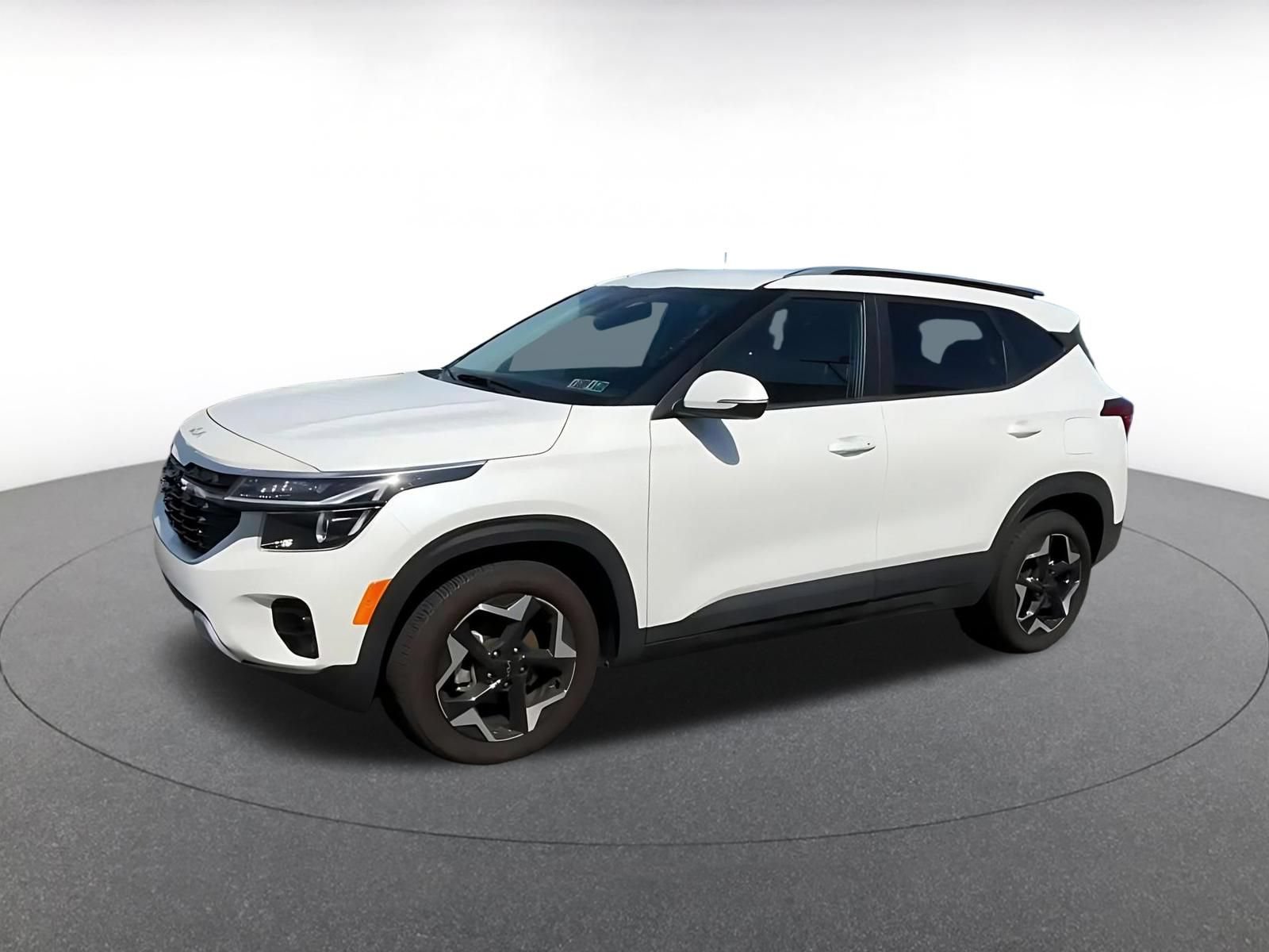 Used 2025 Kia Seltos S FWD image 7
