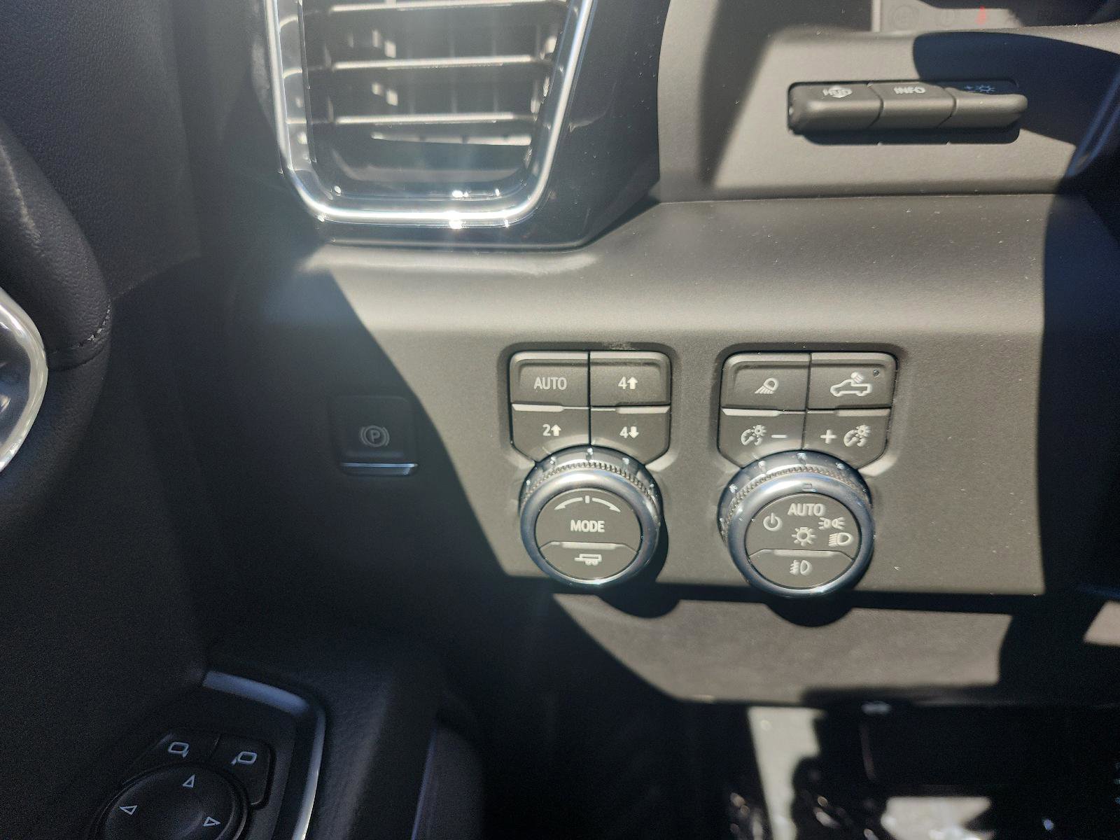 New 2026 GMC Sierra 1500 Denali w/ Denali Reserve Package image 23