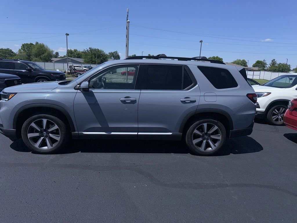 Used 2024 Honda Pilot Elite image 4