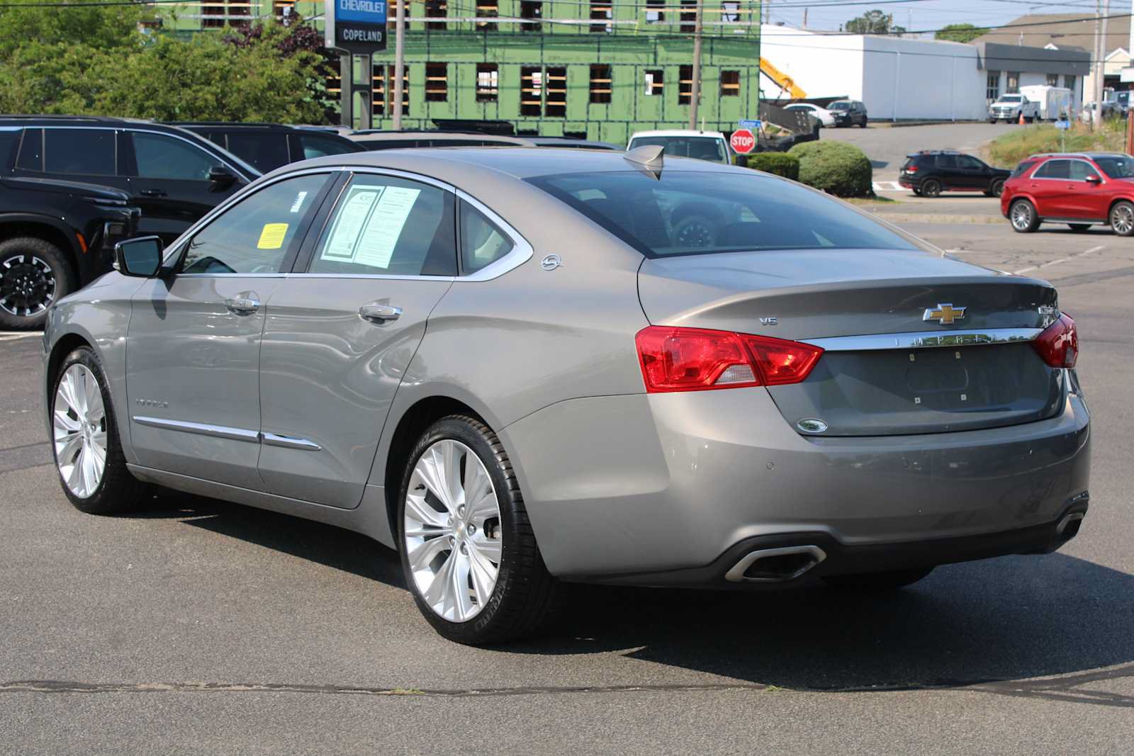 Certified 2018 Chevrolet Impala Premier w/ Premier Confidence Package FWD image 5