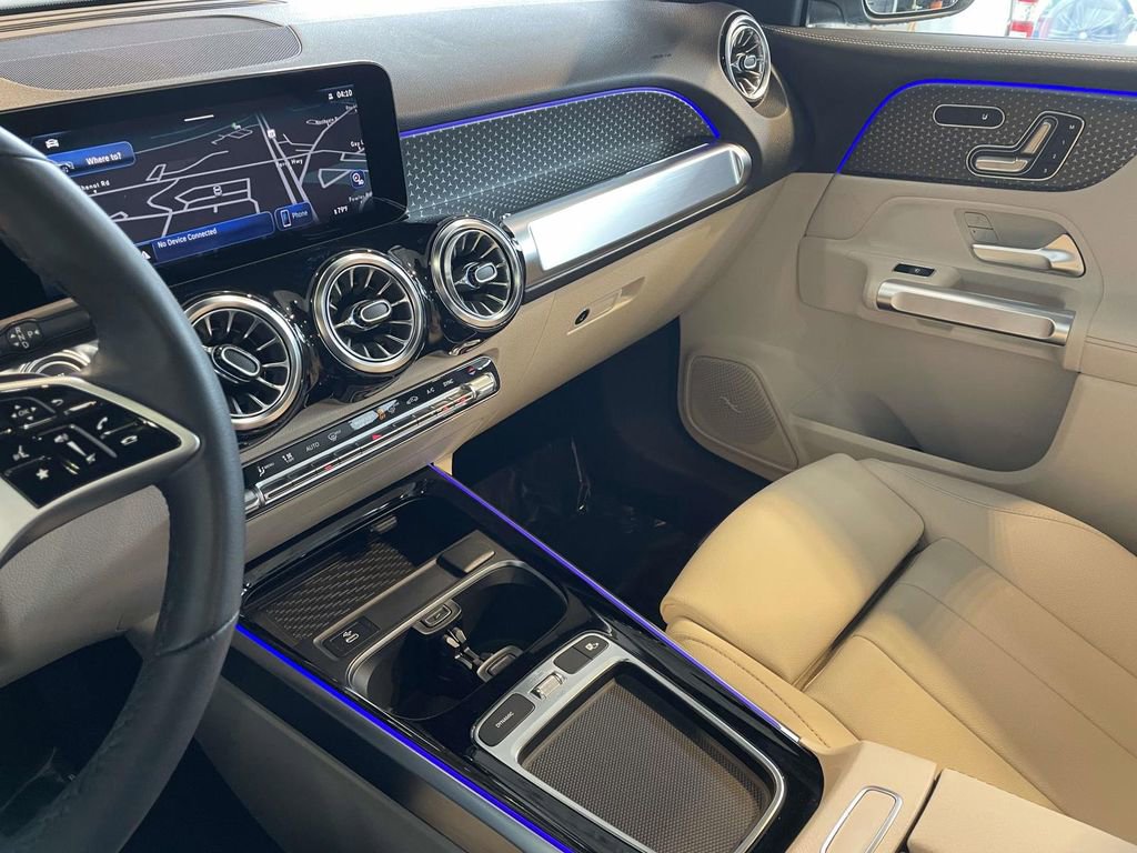 Used 2024 Mercedes-Benz GLB 250 4MATIC image 30