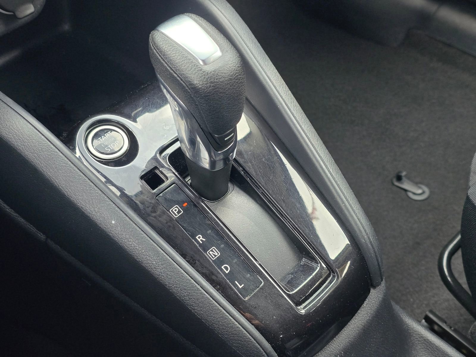 Used 2022 Nissan Kicks S FWD image 27