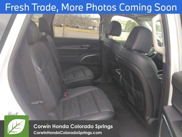 Used 2024 Kia Telluride SX Prestige w/ Towing Package image 9