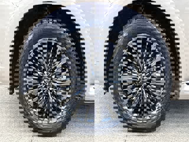 Certified 2024 INFINITI QX80 Sensory image 7