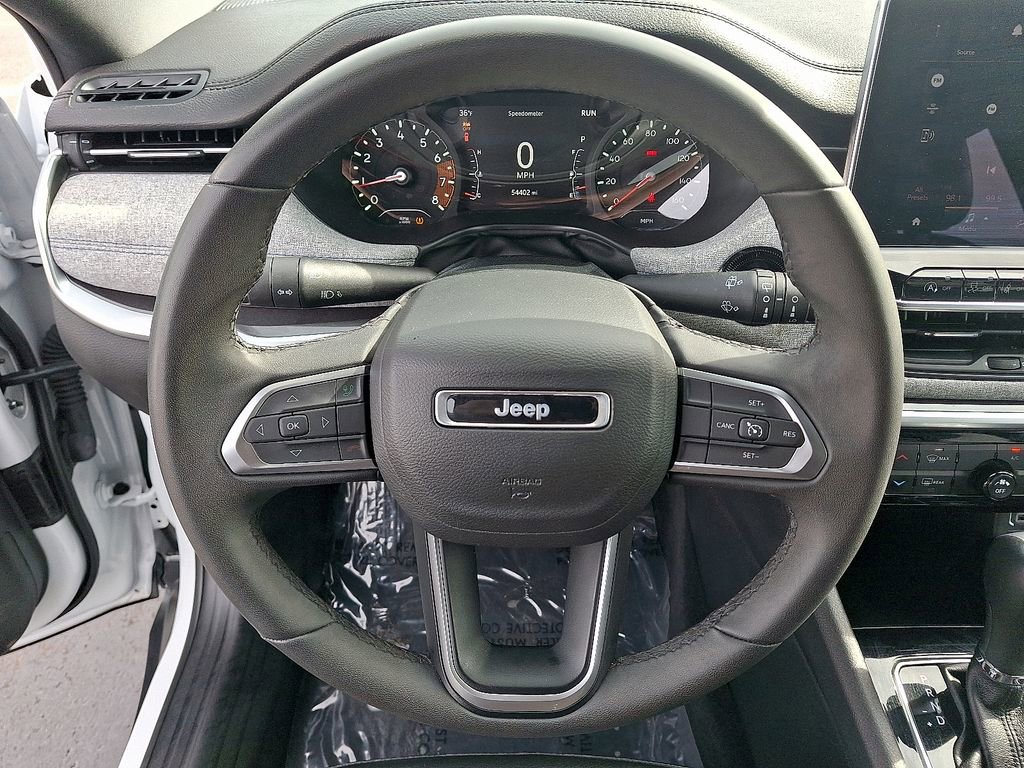 Used 2024 Jeep Compass Latitude image 18