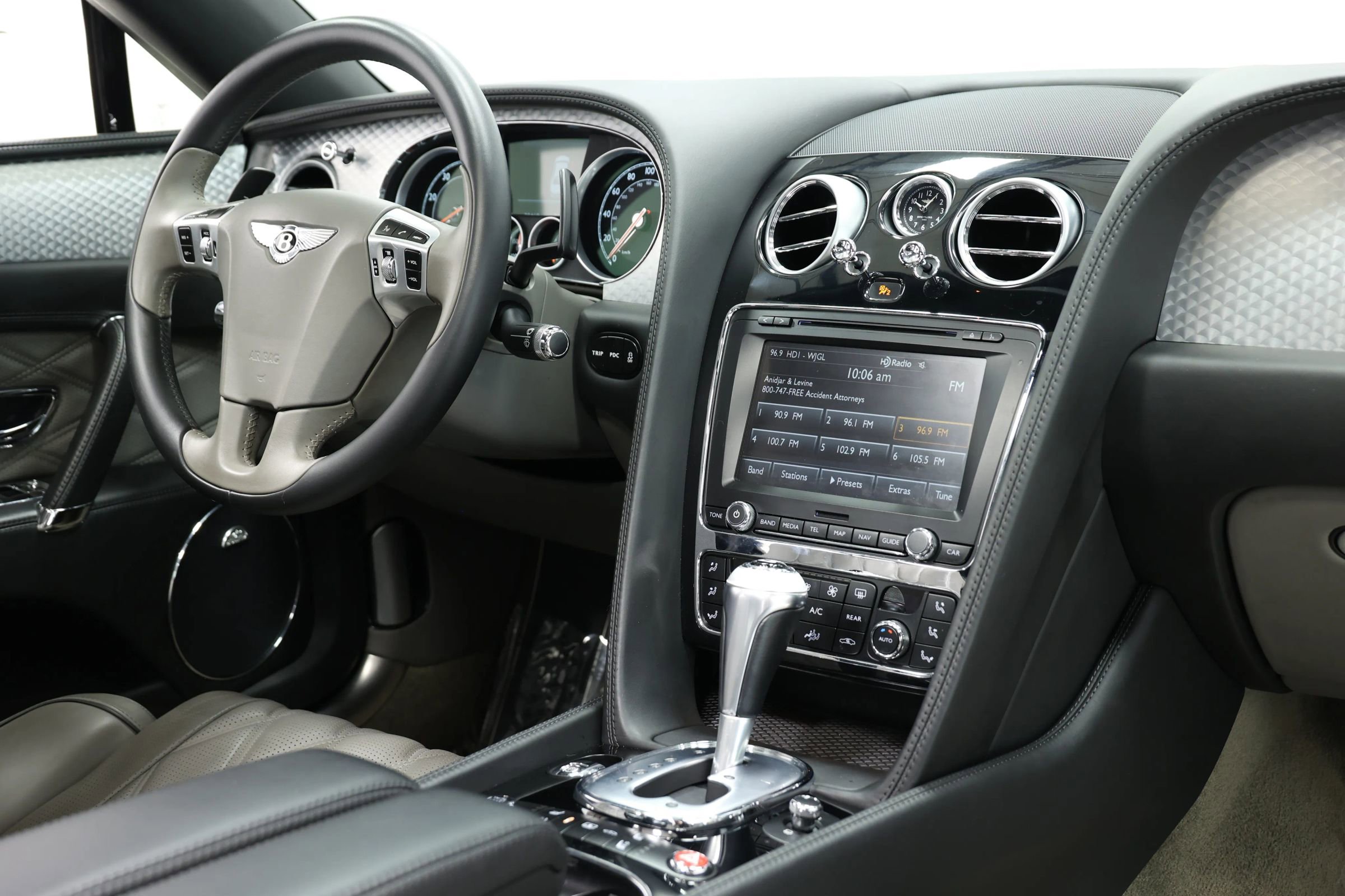 Used 2014 Bentley Flying Spur W12 image 82