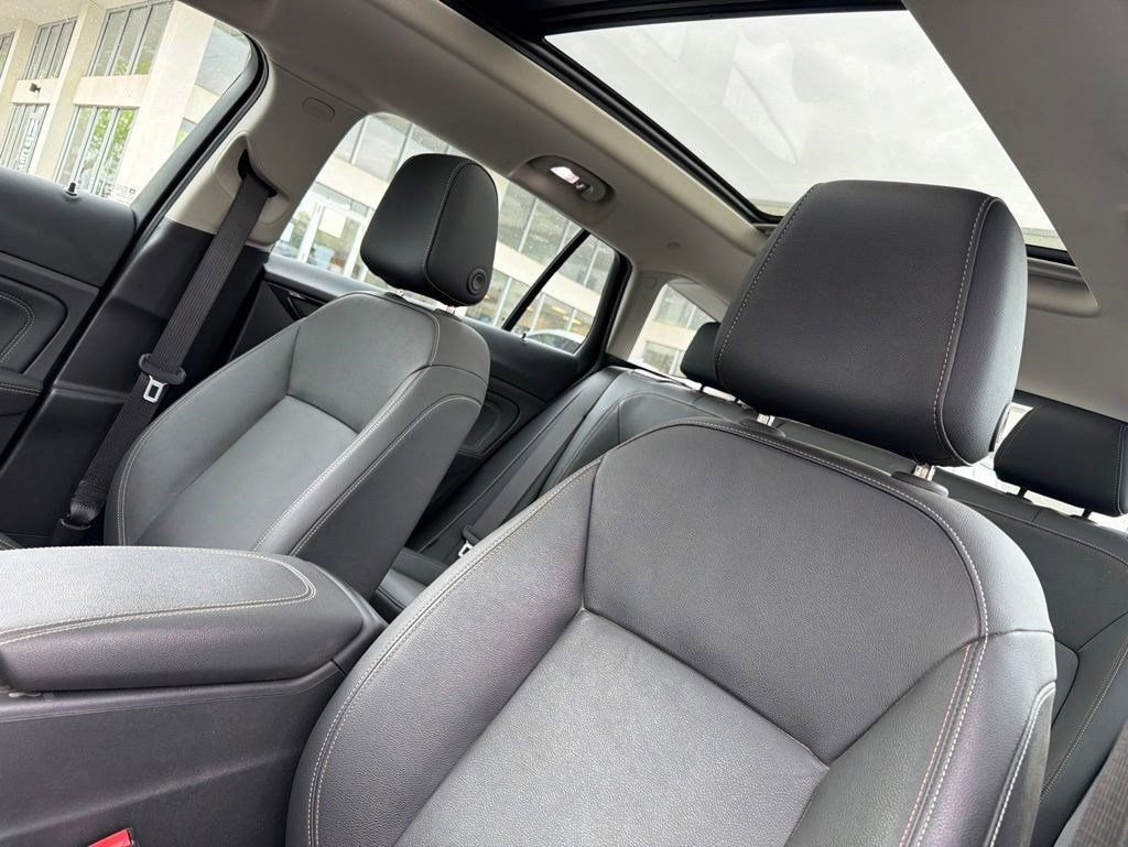 Used 2018 Buick Regal Essence w/ Driver Confidence Package #1 AWD/4WD image 9