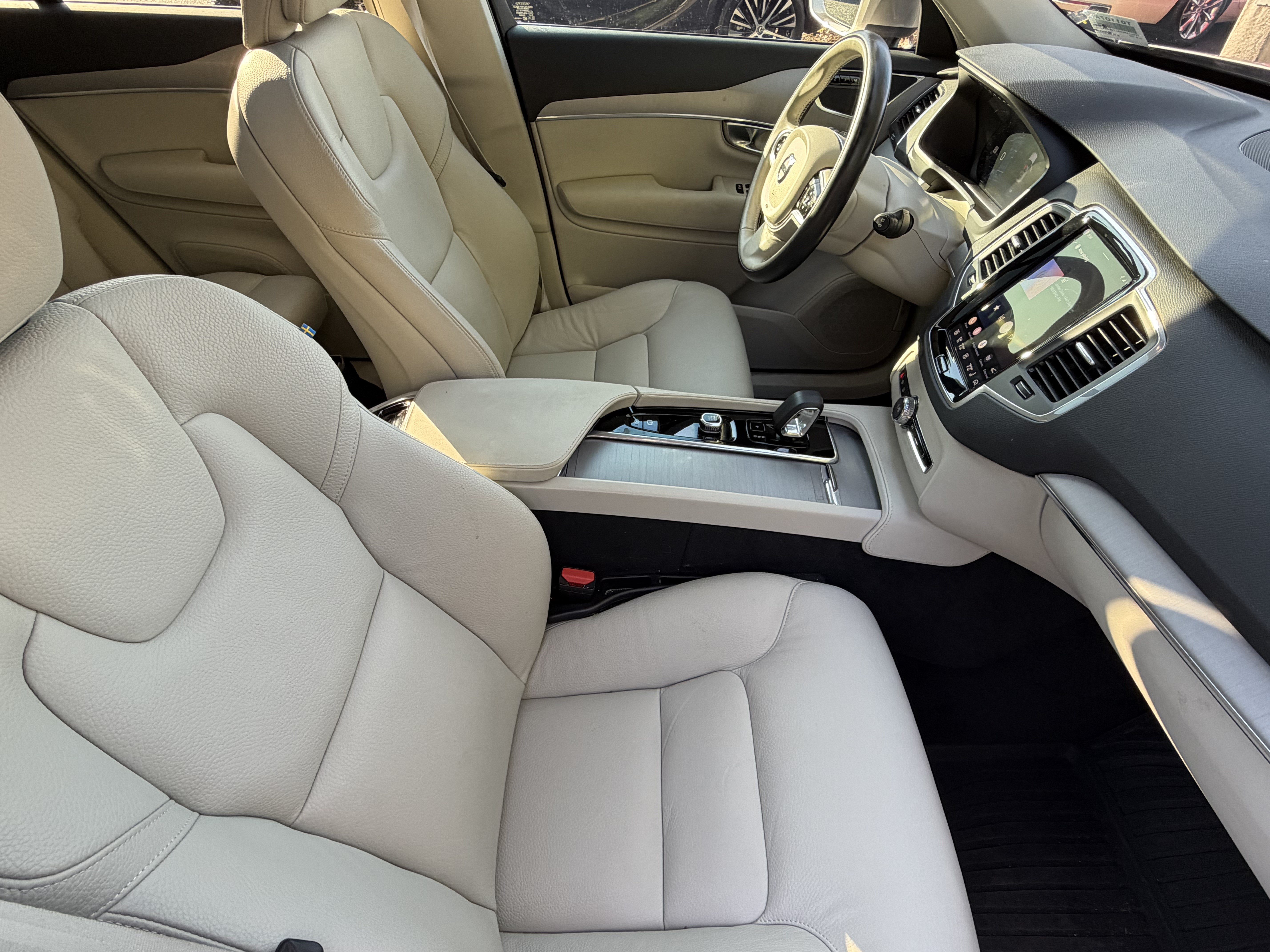 Used 2024 Volvo XC90 B5 Core w/ Climate Package AWD/4WD image 42
