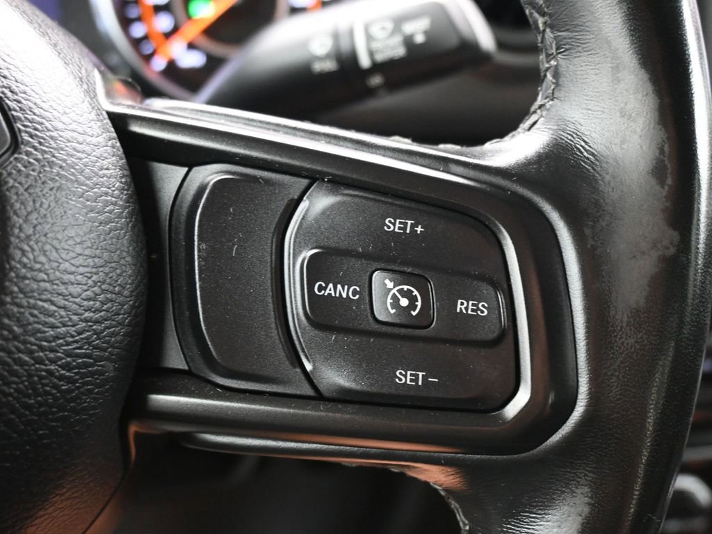 Certified 2022 Jeep Gladiator Willys image 21