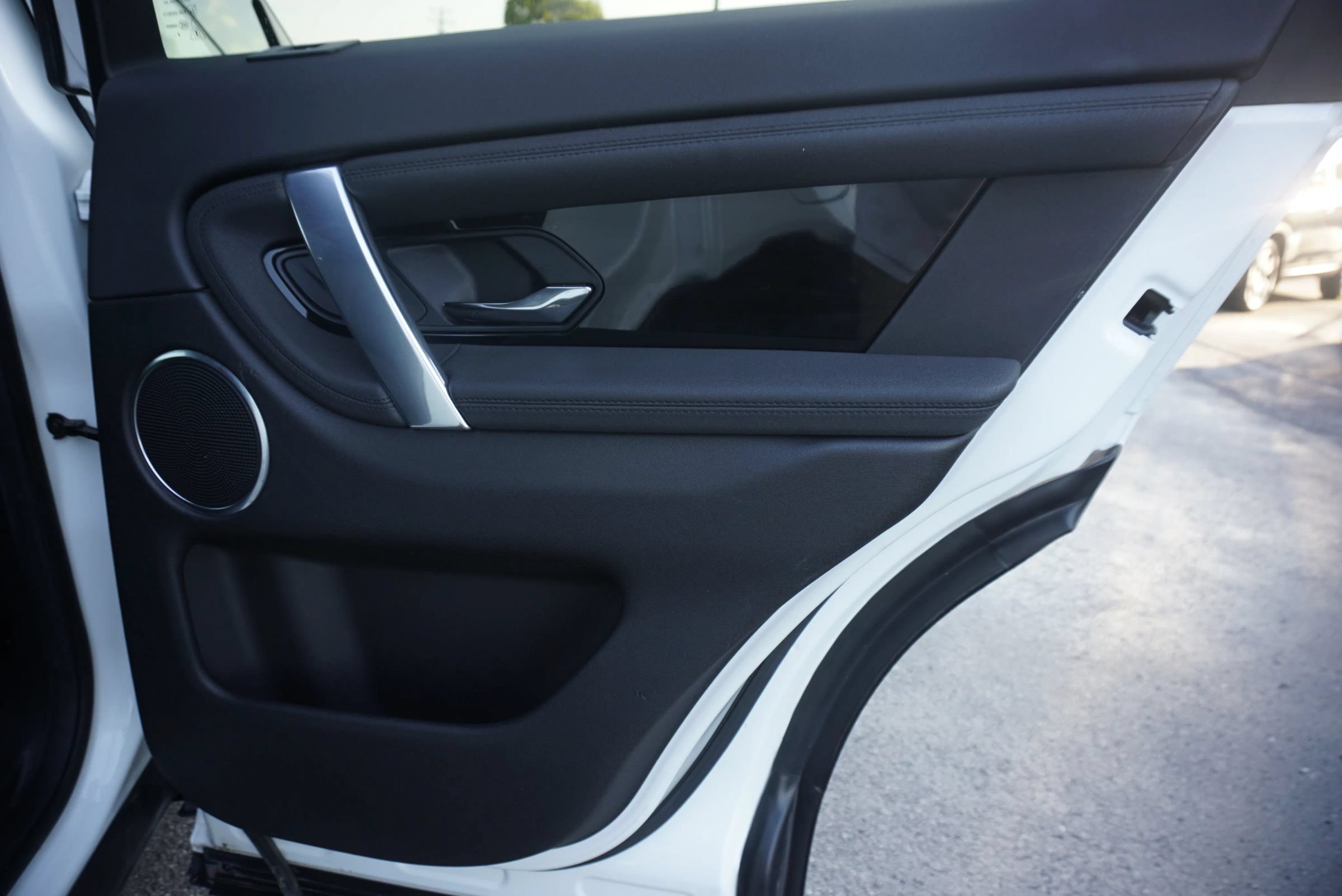 Used 2020 Land Rover Discovery Sport AWD/4WD image 22