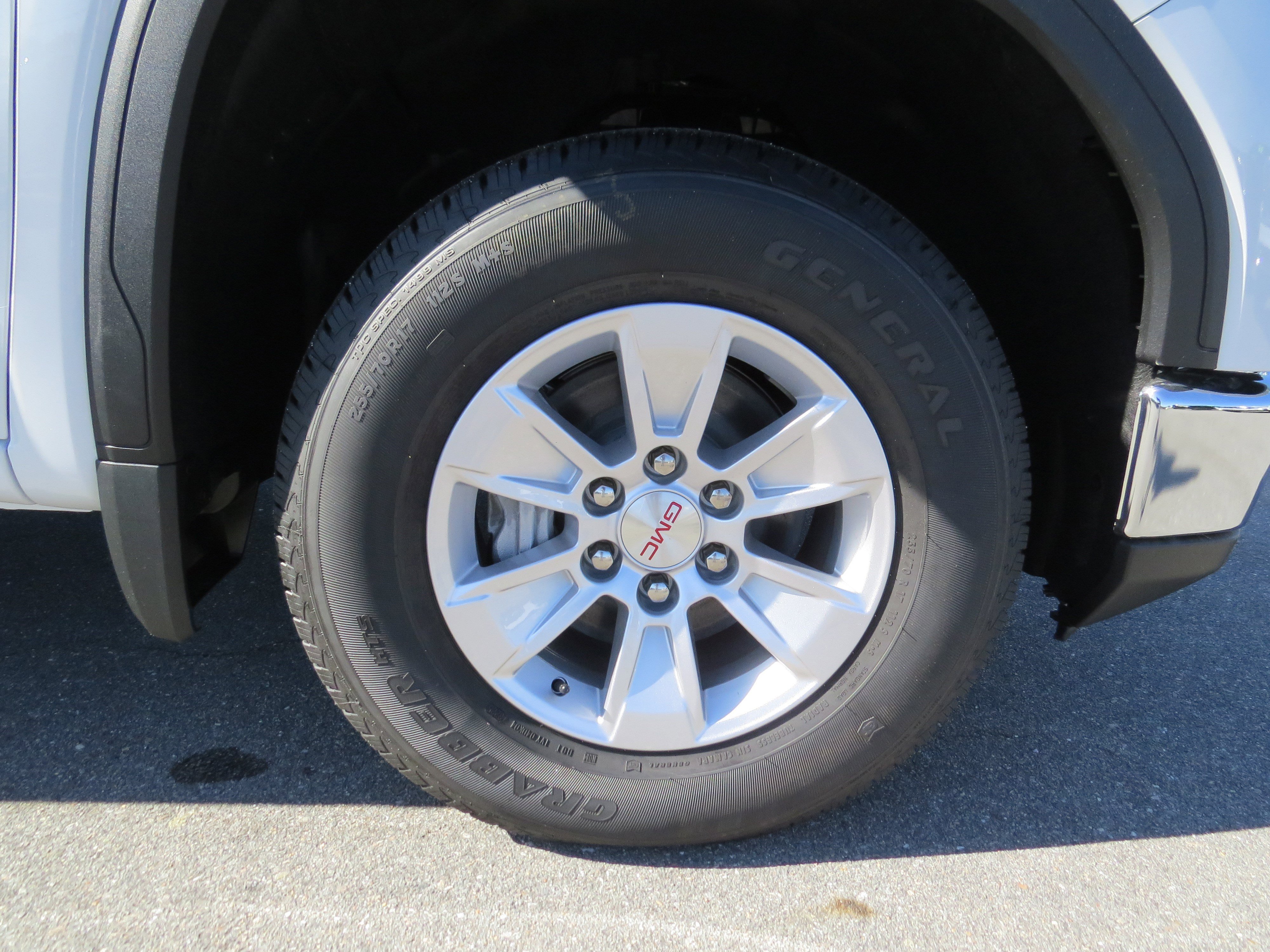 New 2026 GMC Sierra 1500 SLE image 9