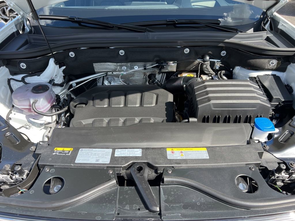 New 2026 Volkswagen Atlas Cross Sport SEL Premium R-Line image 11