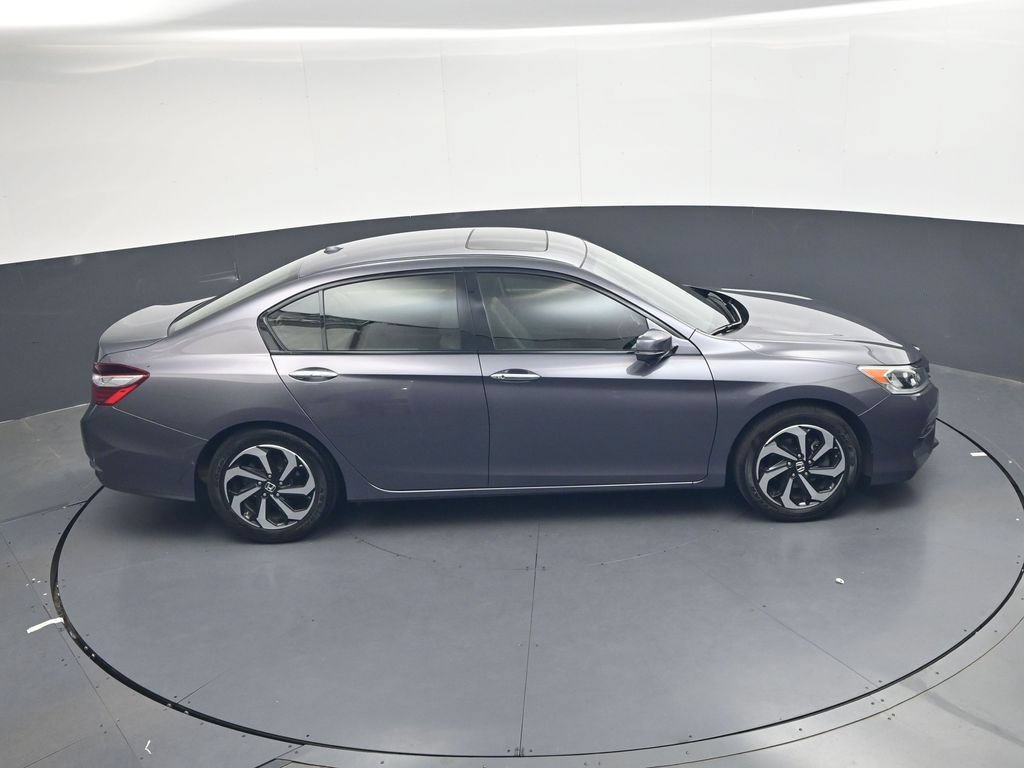 Used 2017 Honda Accord EX image 28