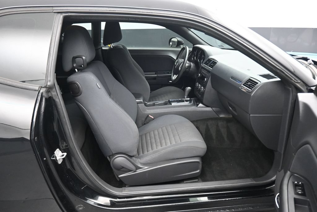 Used 2012 Dodge Challenger SXT RWD image 32