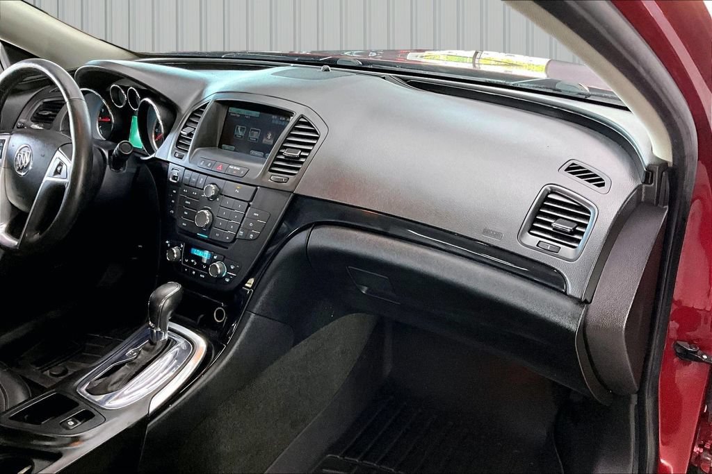 Used 2013 Buick Regal Premium FWD image 25