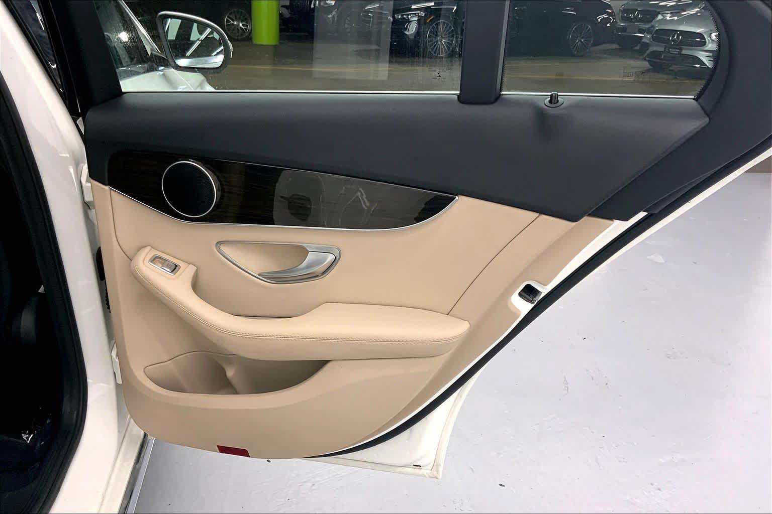 Used 2016 Mercedes-Benz C 300 Sedan image 12