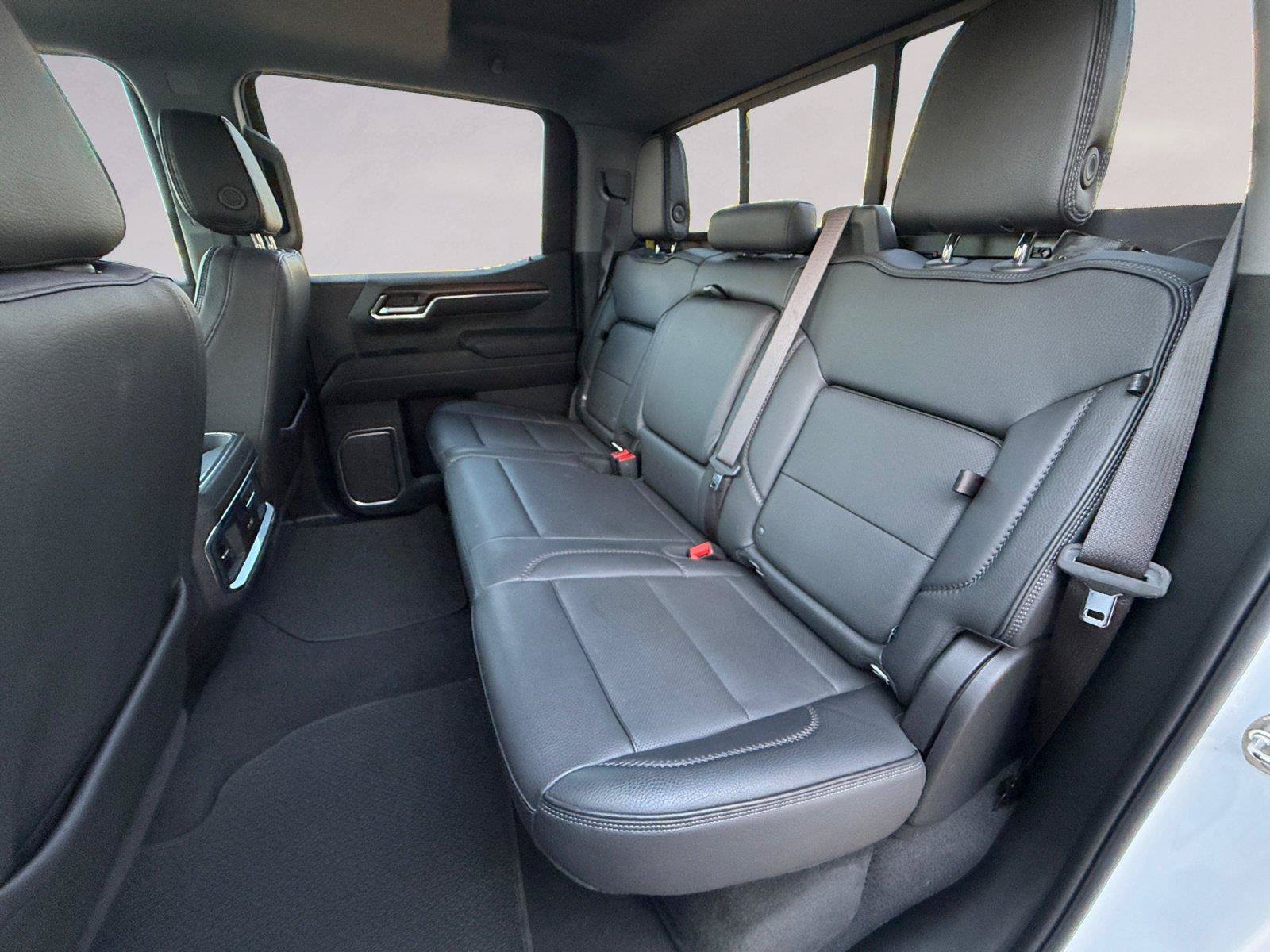 Used 2024 GMC Sierra 1500 Denali w/ Denali Reserve Package AWD/4WD image 13