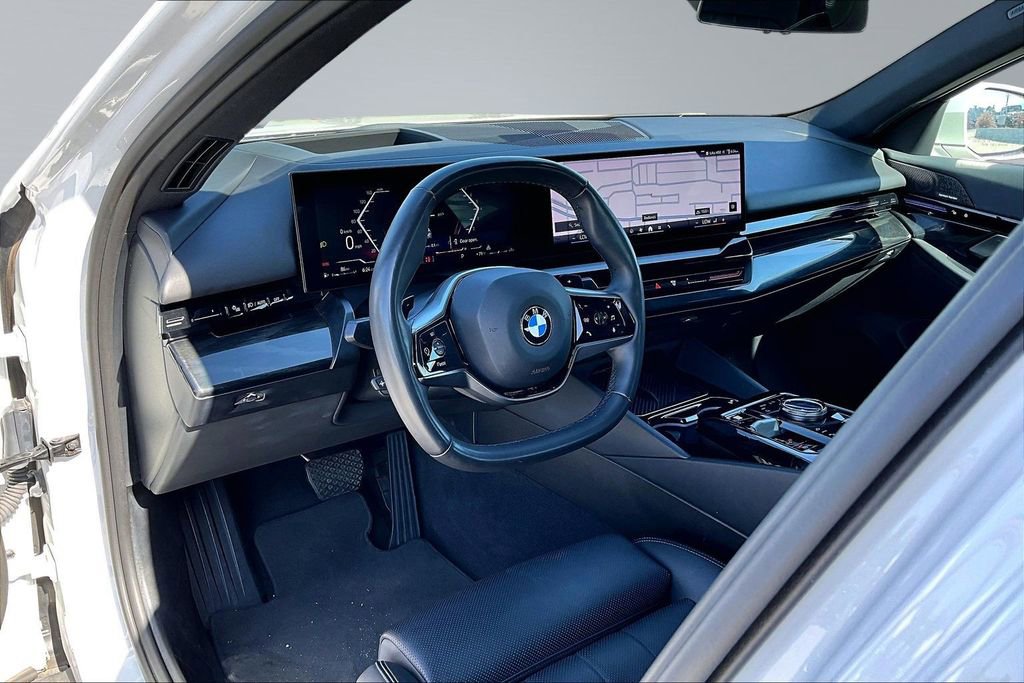 Used 2024 BMW 530i RWD image 4
