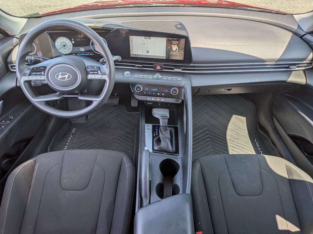 Used 2024 Hyundai Elantra SEL FWD image 32