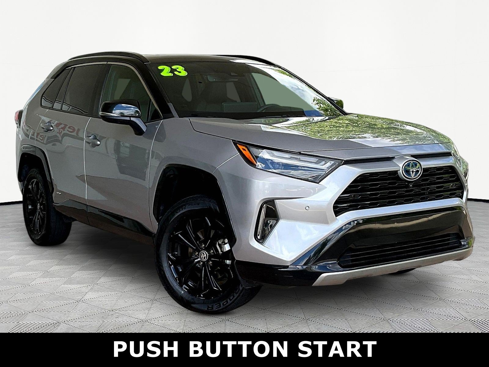 Used 2023 Toyota RAV4 XSE AWD/4WD image 3