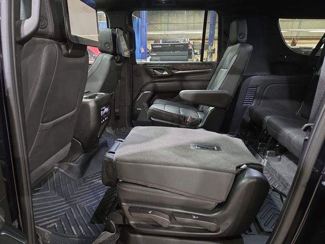 Used 2024 GMC Yukon XL Denali w/ Advanced Technology Package image 35