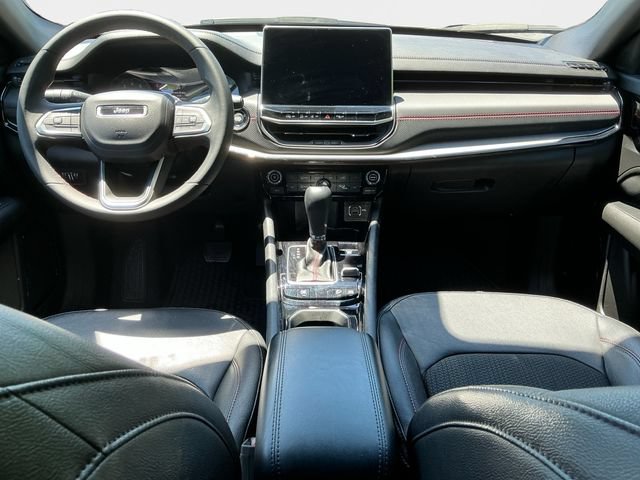 Used 2024 Jeep Compass Trailhawk AWD/4WD image 13