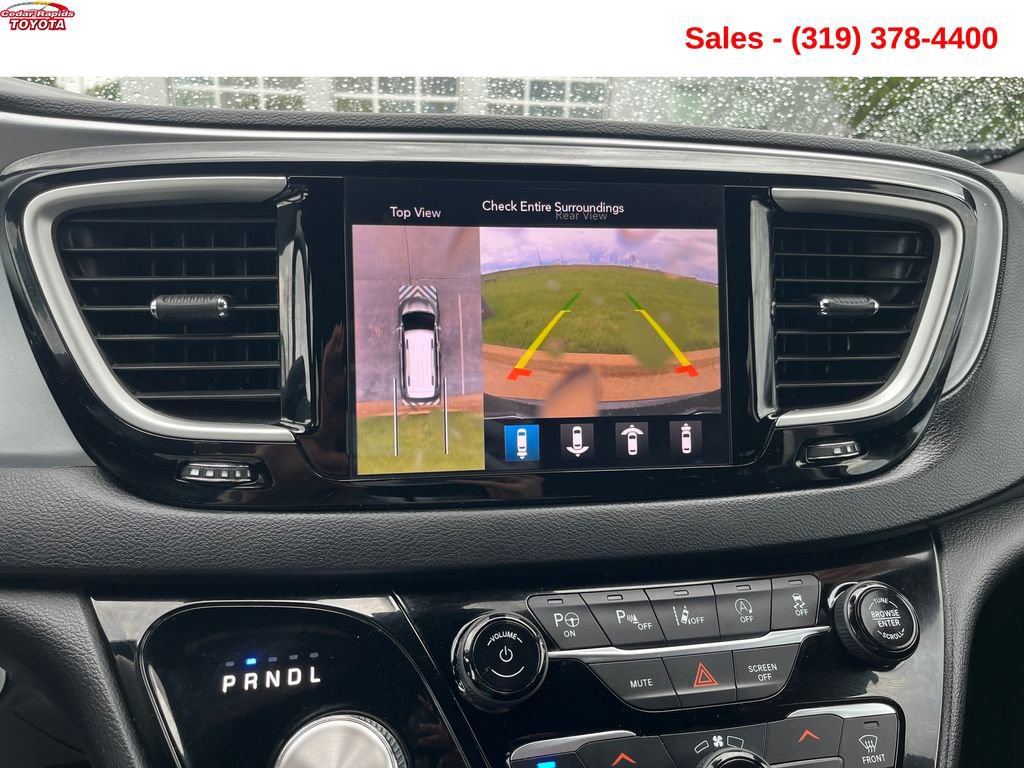 Used 2020 Chrysler Pacifica Touring-L w/ Advanced Safetytec Group FWD image 21