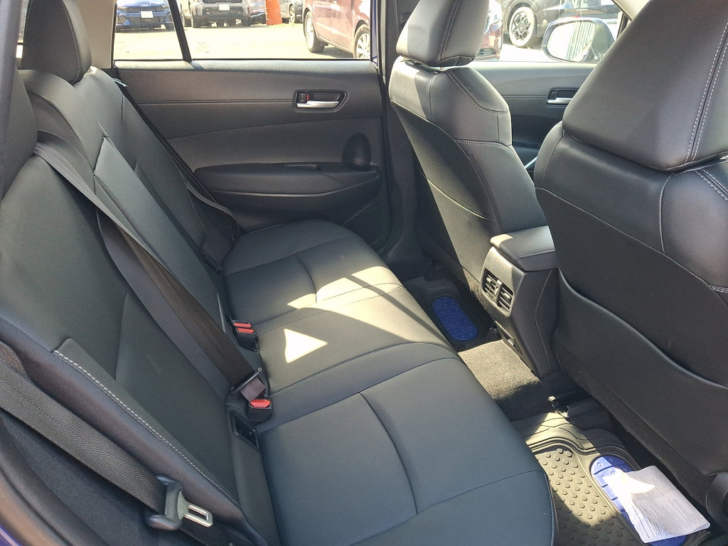 Used 2022 Toyota Corolla Cross XLE w/ Convenience Package AWD/4WD image 19