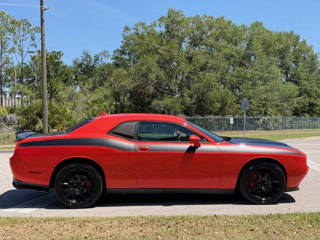 Used 2017 Dodge Challenger SXT Plus image 6