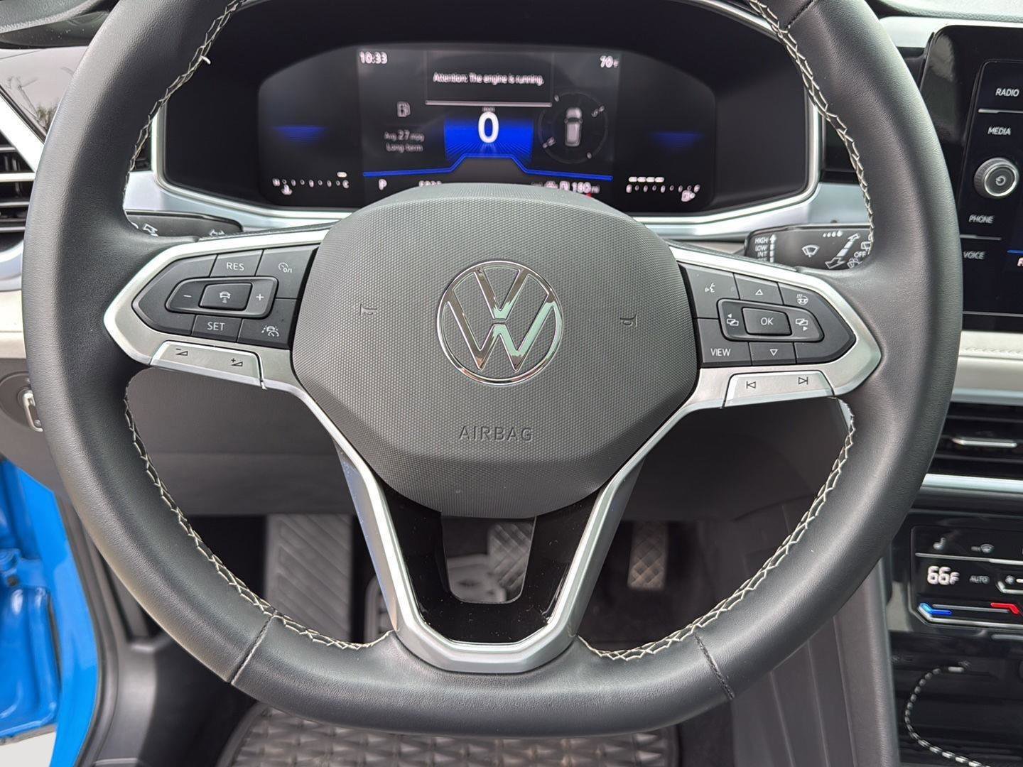 Certified 2025 Volkswagen Taos SE w/ Panoramic Sunroof Package image 14