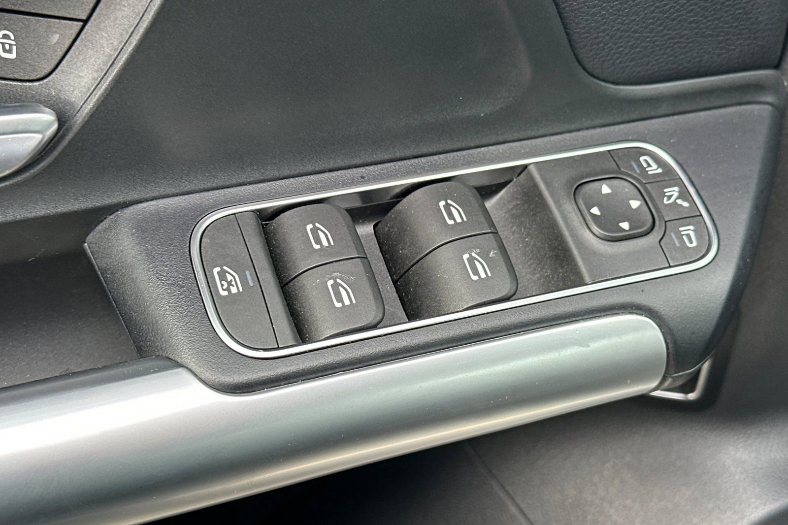 Certified 2025 Mercedes-Benz GLA 250 image 12