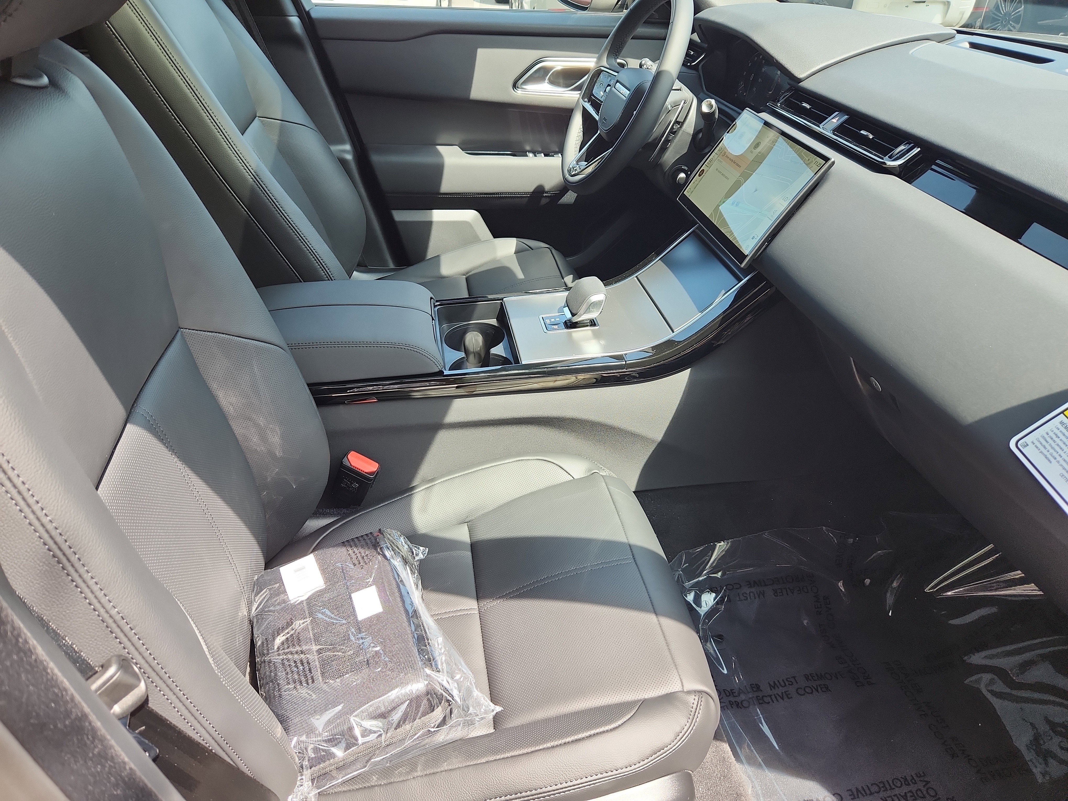 Used 2026 Land Rover Range Rover Velar S image 3