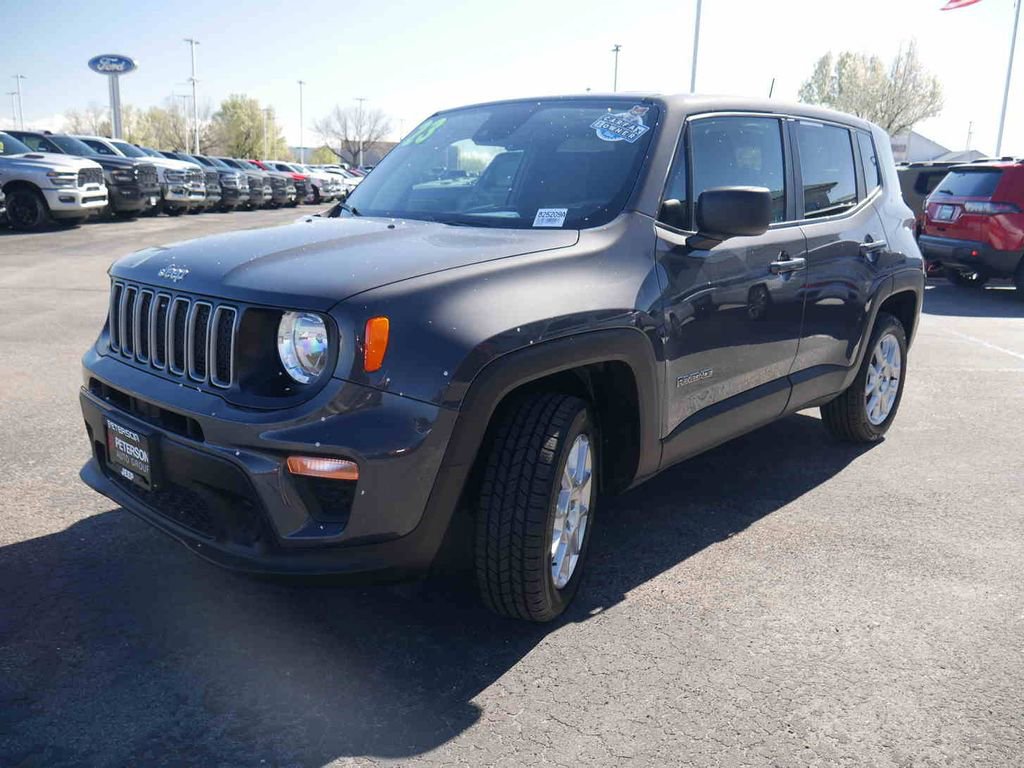 Certified 2023 Jeep Renegade Latitude image 4