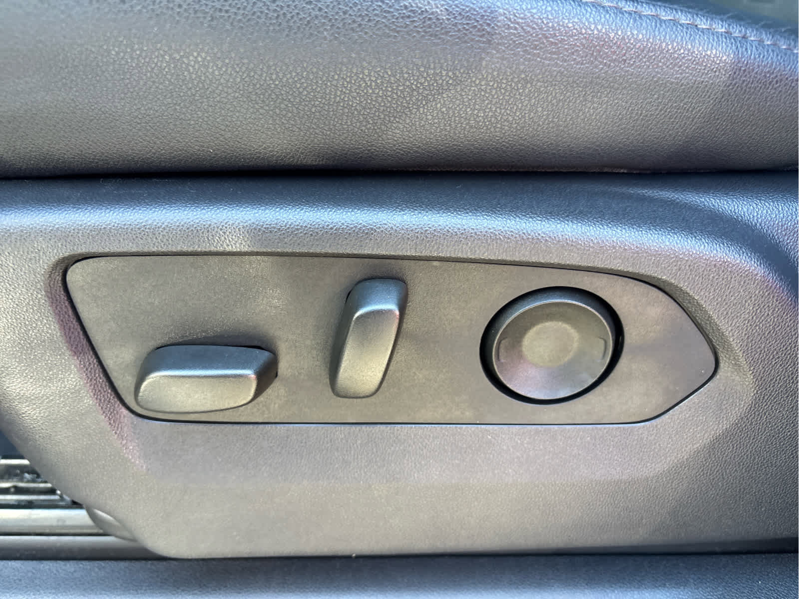 Certified 2024 Chevrolet Silverado 2500 ZR2 w/ Technology Package image 10