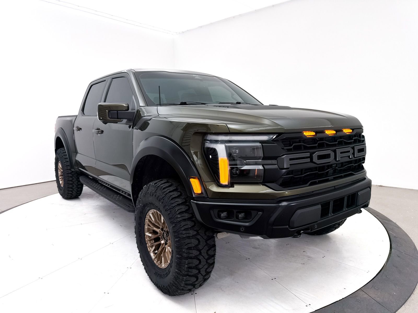 Used 2024 Ford F150 Raptor AWD/4WD image 16