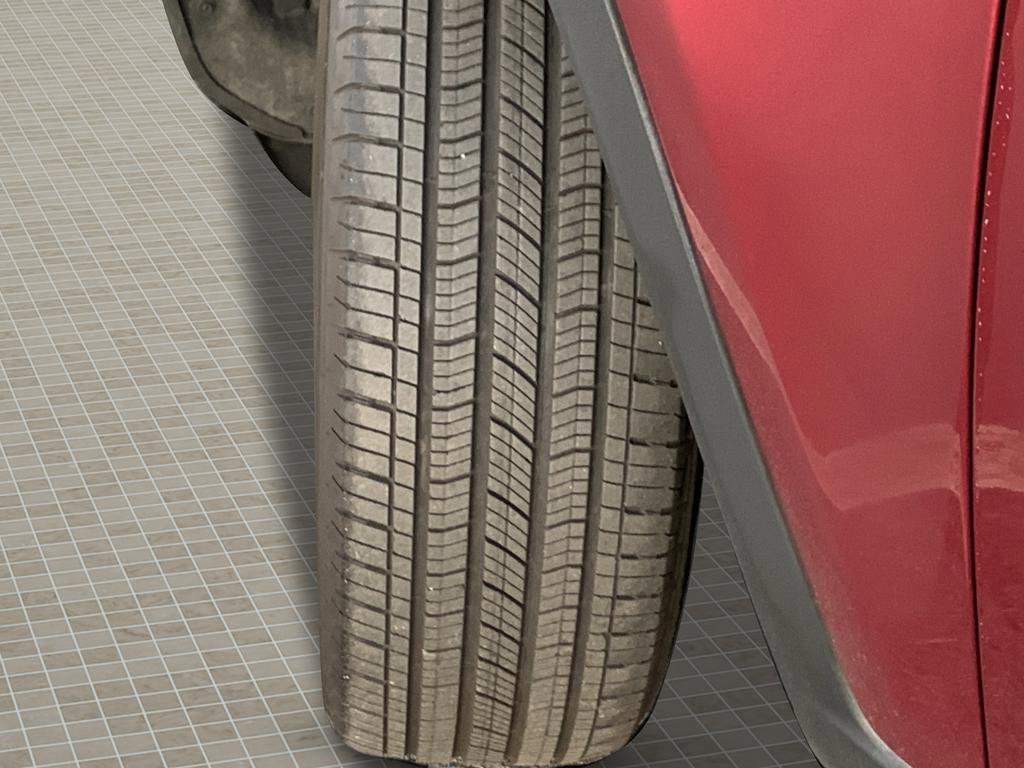 Used 2024 Jeep Grand Cherokee Altitude image 11