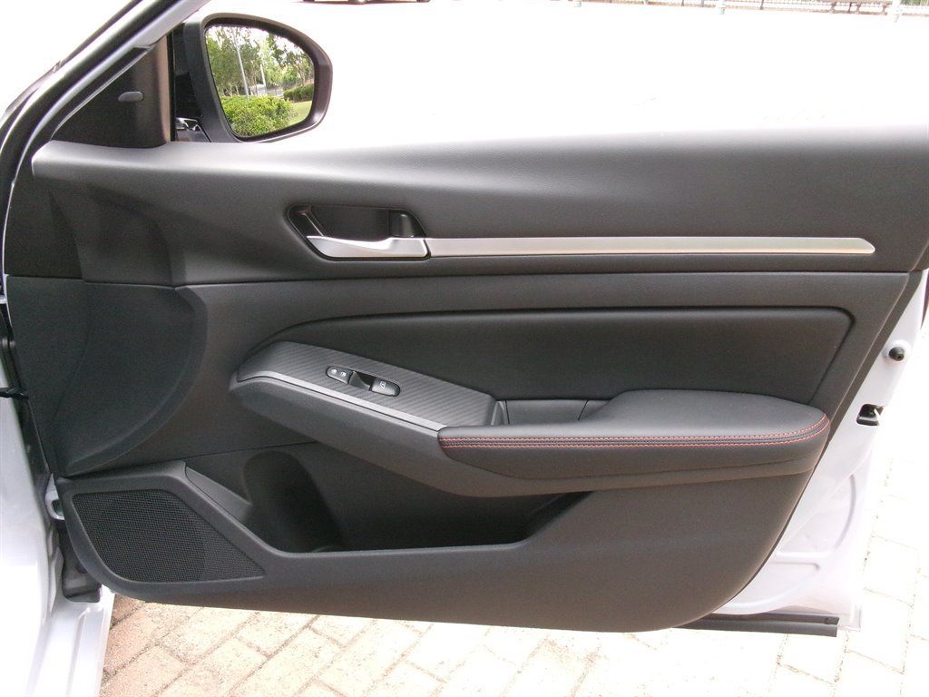 Used 2026 Nissan Altima 2.5 SR FWD image 24
