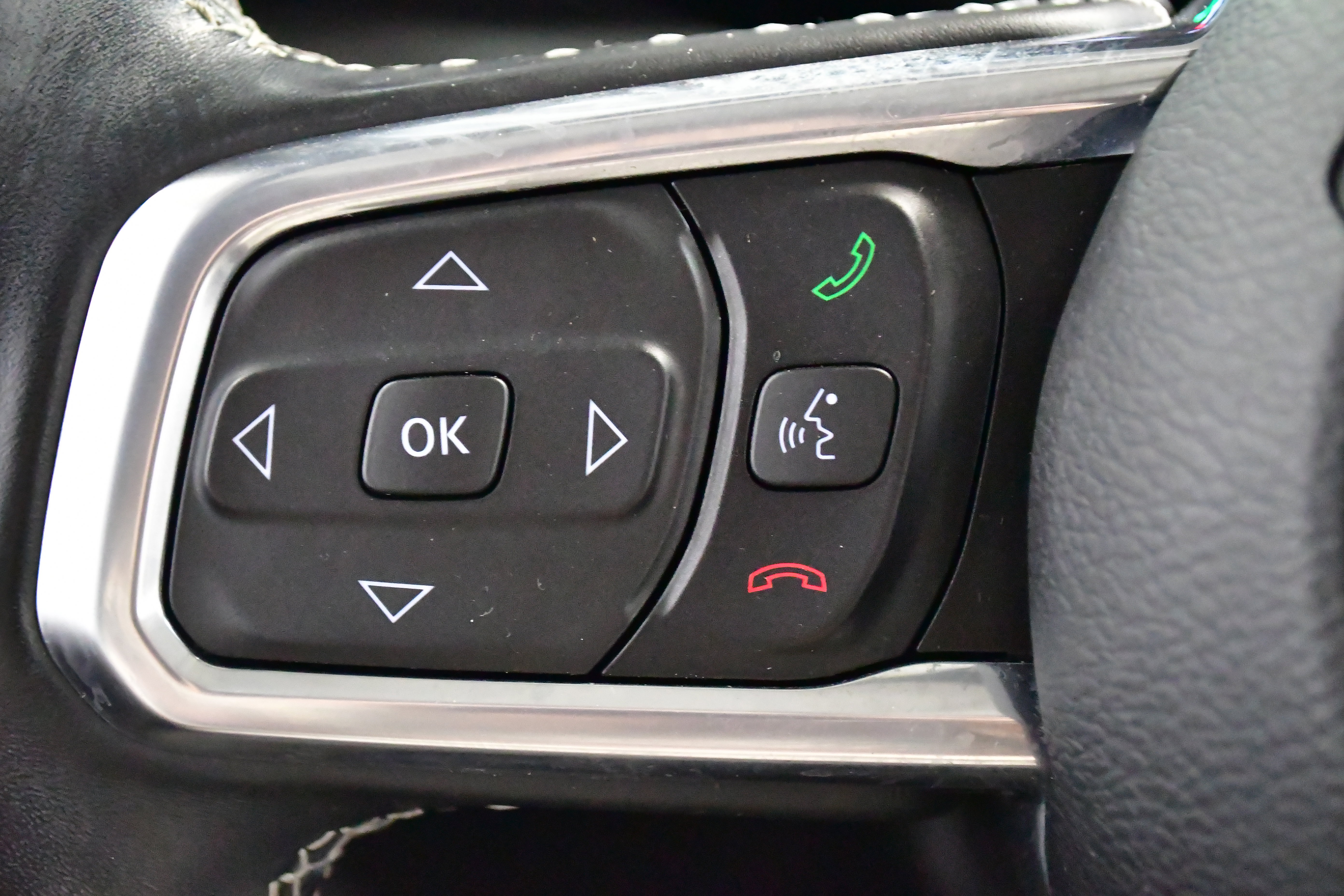 Used 2022 Jeep Wrangler Unlimited Sahara w/ Cold Weather Group image 34