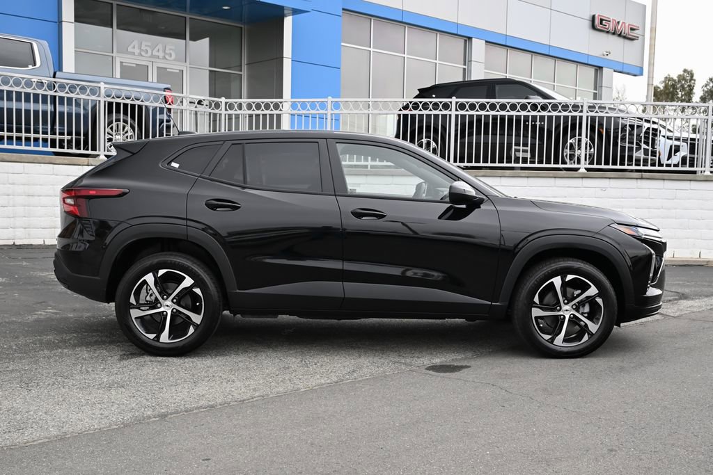 New 2026 Chevrolet Trax RS w/ Driver Confidence Package FWD image 4