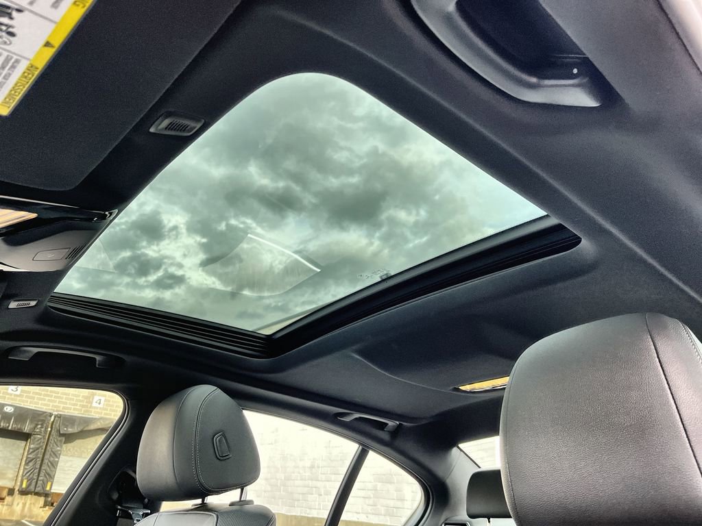 Certified 2022 BMW 530i xDrive w/ Convenience Package image 22