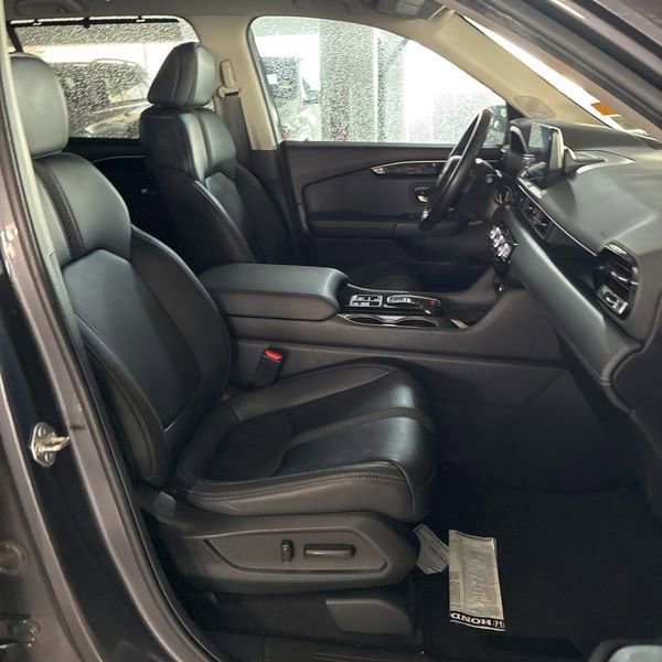 Used 2024 Honda Pilot Touring image 23