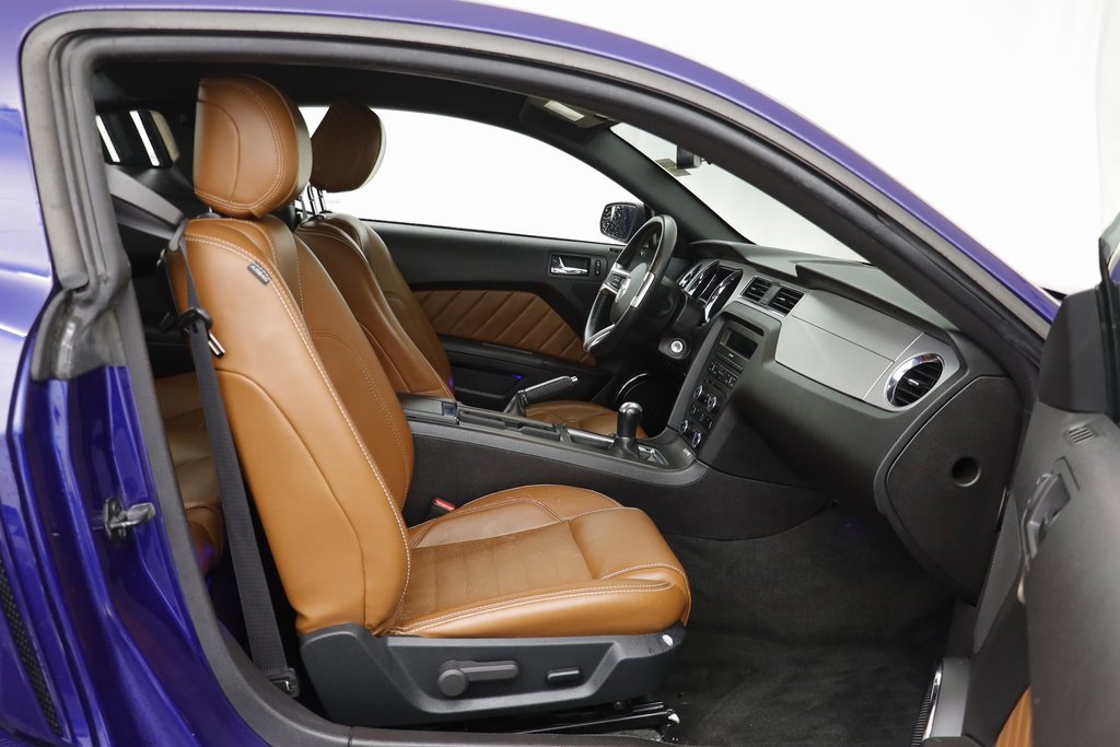 Used 2013 Ford Mustang GT Premium w/ Comfort Pkg image 17