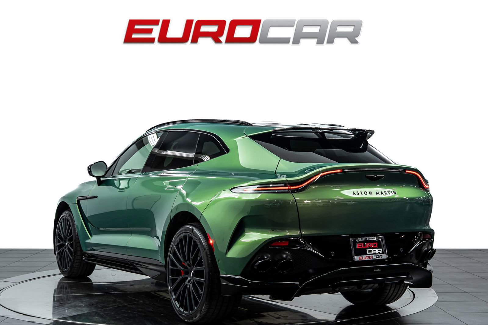 Used 2023 Aston Martin DBX 707 image 3